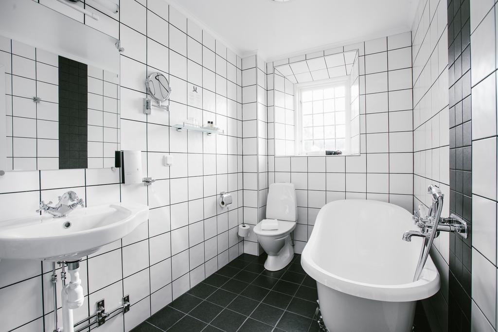 Hotel Gyllene Uttern Gränna Extérieur photo